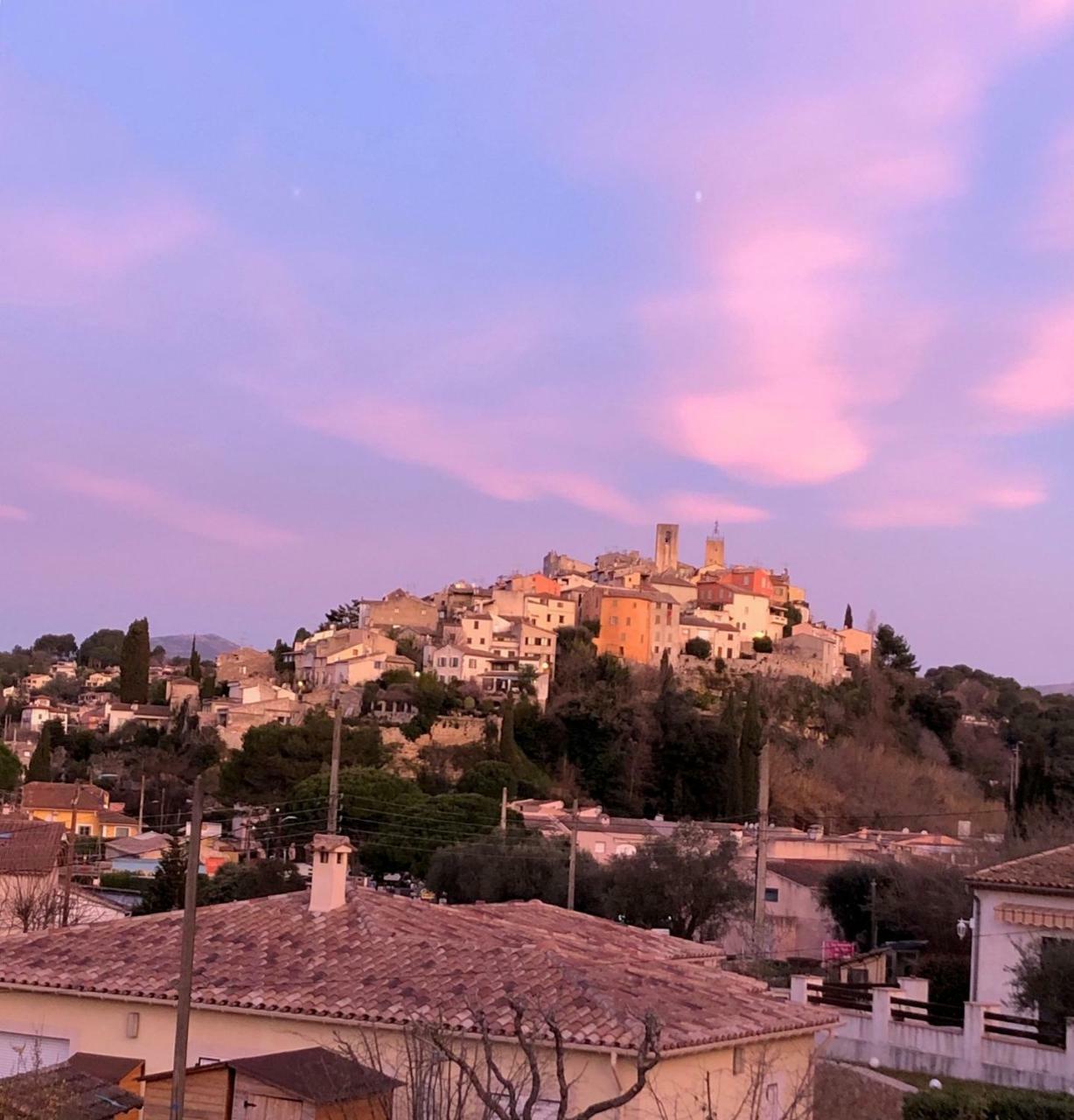 Отель La Bastide De Бьо Экстерьер фото